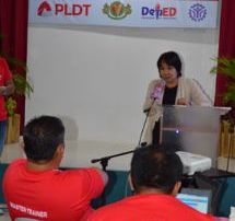 Chancellor Melinda, dP. Bandalaria, giving a lecture on the Infoteach Training of Master Trainers.