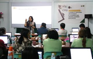 Chancellor Bandalaria introduces her lecture, Assessment in ODeL