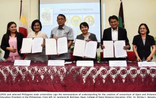 UPOU and selected Philippine state universities sign the memorandum of understanding for the creation of consortium of Open and Distance Education Providers in the Philippines. From left: Dr. Jengjeng M. Bolintao, Dean, College of Open Distance Education, IFSU; Dr. Shirley C. Agrupis, President, MMSU; Dr. Feliciano G. Calora Jr., President, BSU; Dr. Melinda dP. Bandalaria, Chancellor, UPOU; Dr. Jaime I. Manuel, Jr., President, DMMMSU; and Dr. Melinda F. Lumanta, UPOU Vice Chancellor for Academic Affairs.