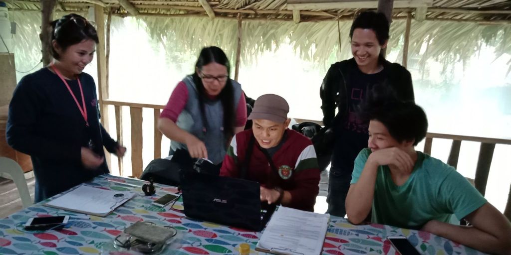 Jabez with research assistants Ara Bagunu, Criselda Dorothi Mercado, with filmmaker Brian Sulicipan and DLSU graduate student Seaver Choy. Photo credit: Michael Reyes, Jr.