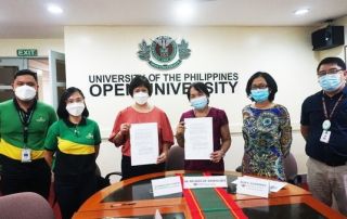 The University of the Philippines Open University (UPOU) and Land Bank of the Philippines (LBP) entered into a Memorandum of Agreement (MOA) to install an off-site Automated Teller Machine (ATM) within the UPOU’s premises. The signing between the two parties was held on 9 June 2022 at the Office of the Chancellor Conference Room, UP Open University, Los Baños, Laguna, Dr. Melinda dela Peña Bandalaria, UPOU Chancellor, and AVP Marcelina U. Babaan, LBP-UPLB Branch Head represented each institution and signed the agreement. UPOU Vice Chancellor for Finance and Administration, Dr. Jean A. Saludadez, UPOU HRDO Chief Administrative Officer Mr. Michael P. Lagaya, Landbank Branch Operations Officer Ms. Rachel A. Espiritu and Landbank Customer Associate Mr. John Robin H. Alvarez signed as witnesses. Through this agreement, UPOU employees will have the convenience of cash transactions right on campus to ensure safety and easy access to their funds. The Land Bank of the Philippines is a government financial institution that strikes a balance in fulfilling its social mandate of promoting countryside development while remaining financially viable. LANDBANK is by far the largest formal credit institution in the rural areas. It also ranks among the top five commercial banks in the country in terms of deposits, assets and loans.