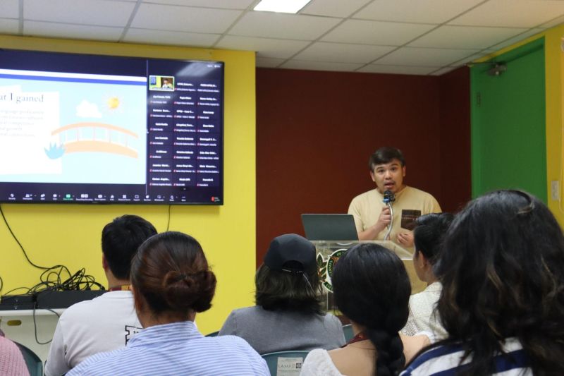 Dr. Roberto B. Figueroa Jr., Program Director for the Immersive Open Pedagogies Research Program, delivering the opening remarks.