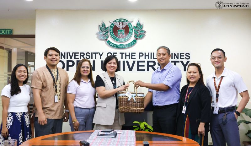 (L-R:) Ms. Juliene Ferrer, Dr. Roberto Figueroa, Jr., Ms. Conchita Mirabueno, UPOU Chancellor Joane V. Serrano, Dr. Richard Amansec, Assistant Professor Emely Amoloza and Assistant Professor Edmerson Calungsod.