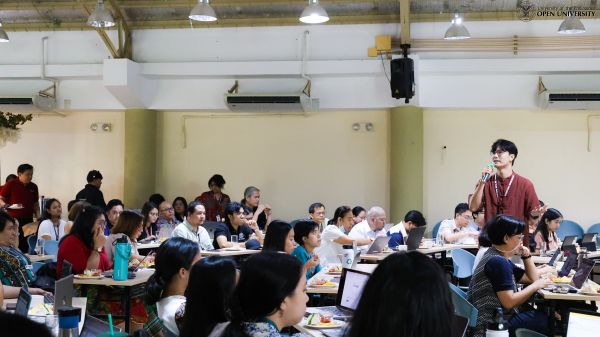 Dr. Reinald Adrian Pugoy, ICTDO Director, expresses his take in AI during the open forum.