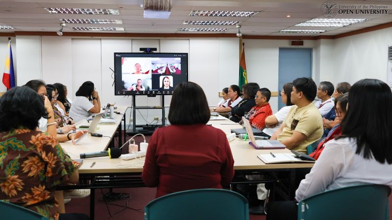 The hybrid meeting included members of the Unions who joined online, including Dr. Ridulme and Mr. Zamora.