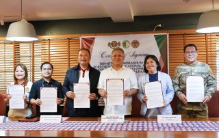 From left, Ms. Maria Recelyn Marasigan, UPOU Asst. Prof Remsce Pasahol, UPAA President and Alumni Regent Mr. Robert Lester Aranton, Director General, Gen. Gregorio Pio Catapang Jr., AFP (Ret) CESE, UPOU Chancellor Joane Serrano, BGen.Atty. Melencio Faustino