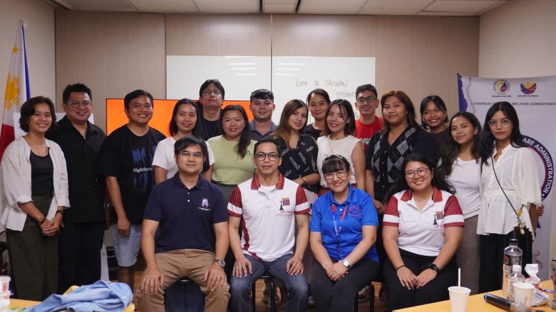 Asst. Prof. Raz de la Torre and Asst. Prof. Lorena Jean Saludadez, together with Ms. Zenaida Ramos of OWWA Kaohsiung, Mr. Francis Albert Eugenio of MECO Kaohsiung, and the on-site Filipino participants in Kaohsiung, Taiwan, took part in the Intentional Vlogging Training Program.