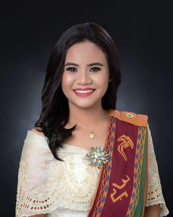 Maria Elena J. Sumisim, UPOU DLUP Alumna and Top 3 in the August 2025 EPLE