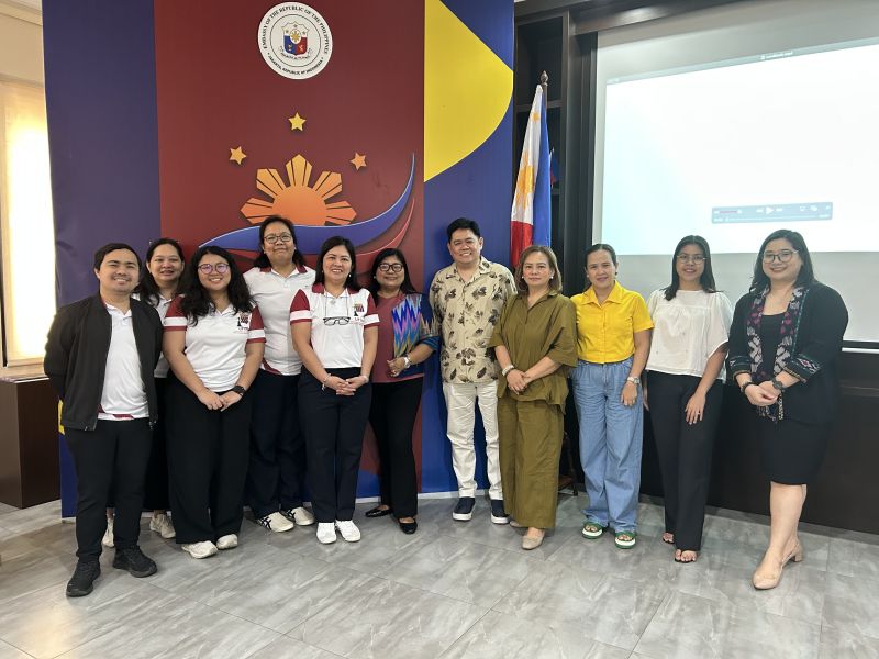 The UPOU Delegation with, from left to right, UP Alumni representatives Ms. Elizabeth Perez and Ms. Rosalie Ticman; Hon. Gonaranao Musor, Chargé d’Affaires of the Philippine Embassy in Jakarta, Indonesia, in the middle; Ms. Wendyflor Palomo, TFC News Correspondent; and Vice Consul Ihna Marie Alyssa Santos and Consul Maricar, from the Philippine Embassy in Jakarta.