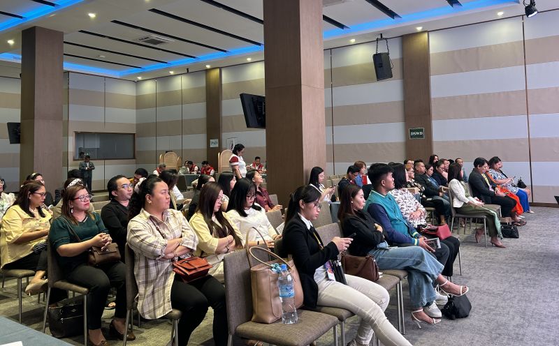 Educators and participants of the UP VINTA Learning Caravan followed to the presentation on the MOU between UPOU and the TLAGC, learning about the programs and collaborative efforts designed to support professional development for Filipinos abroad.