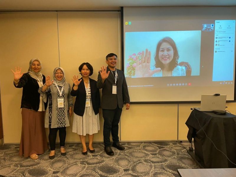 Dr. Figueroa (far right), with the OU5 Research Team.