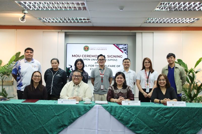 L-R: Ms. Julie Ann Belen, CWC Planning Officer; Usec. Angelo Tapales, Executive Director V of CWC; Dr. Joane V. Serrano, UPOU Chancellor; Dr. Finaflor Taylan, Dean of the UPOU Faculty of Management and Development Studies (FMDS), together with the UPOU Faculty and Staff and CWC Delegates
