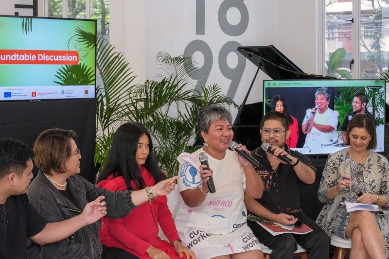 From left to right: Ted Villanueva (Youth Empowering Youth Initiative), Dr. Maria Lourdes T. Jarabe (UPOU-FMDS), Dr. Grace Nono (Tao Foundation for Culture and Arts), Roselle Pineda (Aurora Artist Residency Program and Space), Dr. Diego S. Maranan (UPOU-FICS), and Valentina Riccardo (Asia-Europe Foundation). Photo courtesy of Christian Paul Velo