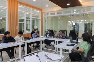 Officials from Tarlac State University met with Dir. Ria Valerie Cabanes during benchmarking at UPOU Headquarters