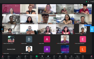 UPOU personnel join the PhilHealth YAKAP gesture during the PhilHealth orientation session conducted via Zoom