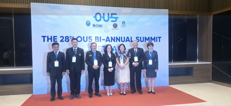 Chancellor Serrano (3rd from right) with the leaders and vice rectors of the member institution of the OU5.