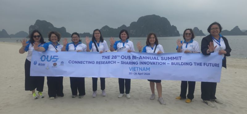 UPOU delegation to the 28th OU5 Biennial Research Summit, namely, Chancellor Serrano (center) with (L-R) Asst. Prof. Suarez, Dir. Jarabe, Asst. Prof. Saludadez, Ms. Yambao, Dr. Taylan, Asst. Prof. Arada and Dr. Reyes. 