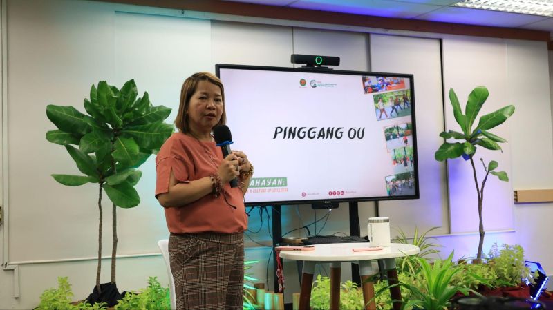Dr. Oruga explains how Pinggang OU works.