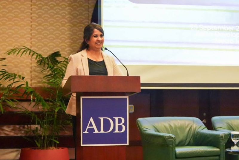 ADB Human and Social Development Sectors Director Shanti Jagannathan delivers opening remarks during the Knowledge Dialogue.
