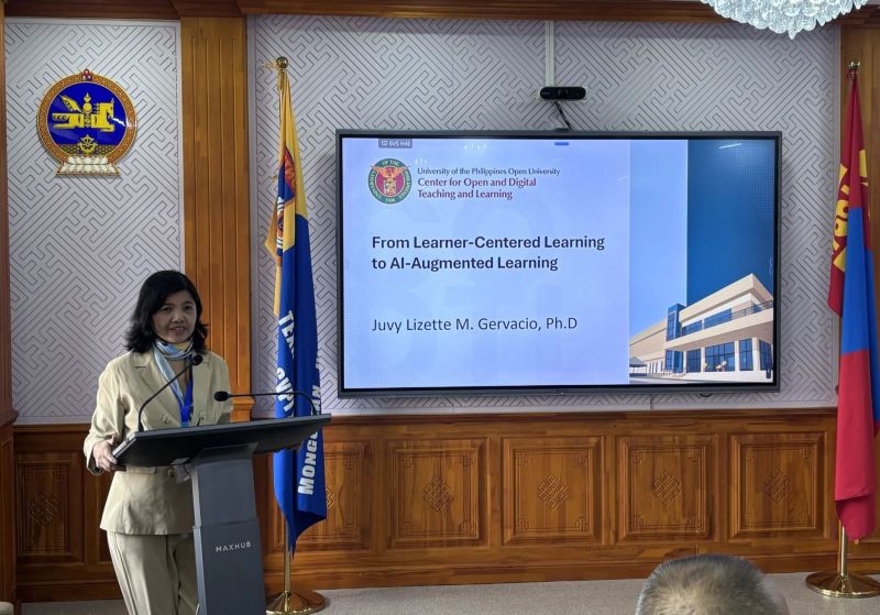 Prof. Dr. Juvy Lizette Gervacio delivers her keynote presentation, “Democratizing Higher Education in the Philippines: A Learner-Centered Policy Analysis of Open and Distance e-Learning,” highlighting the role of ODeL in expanding access to higher education.